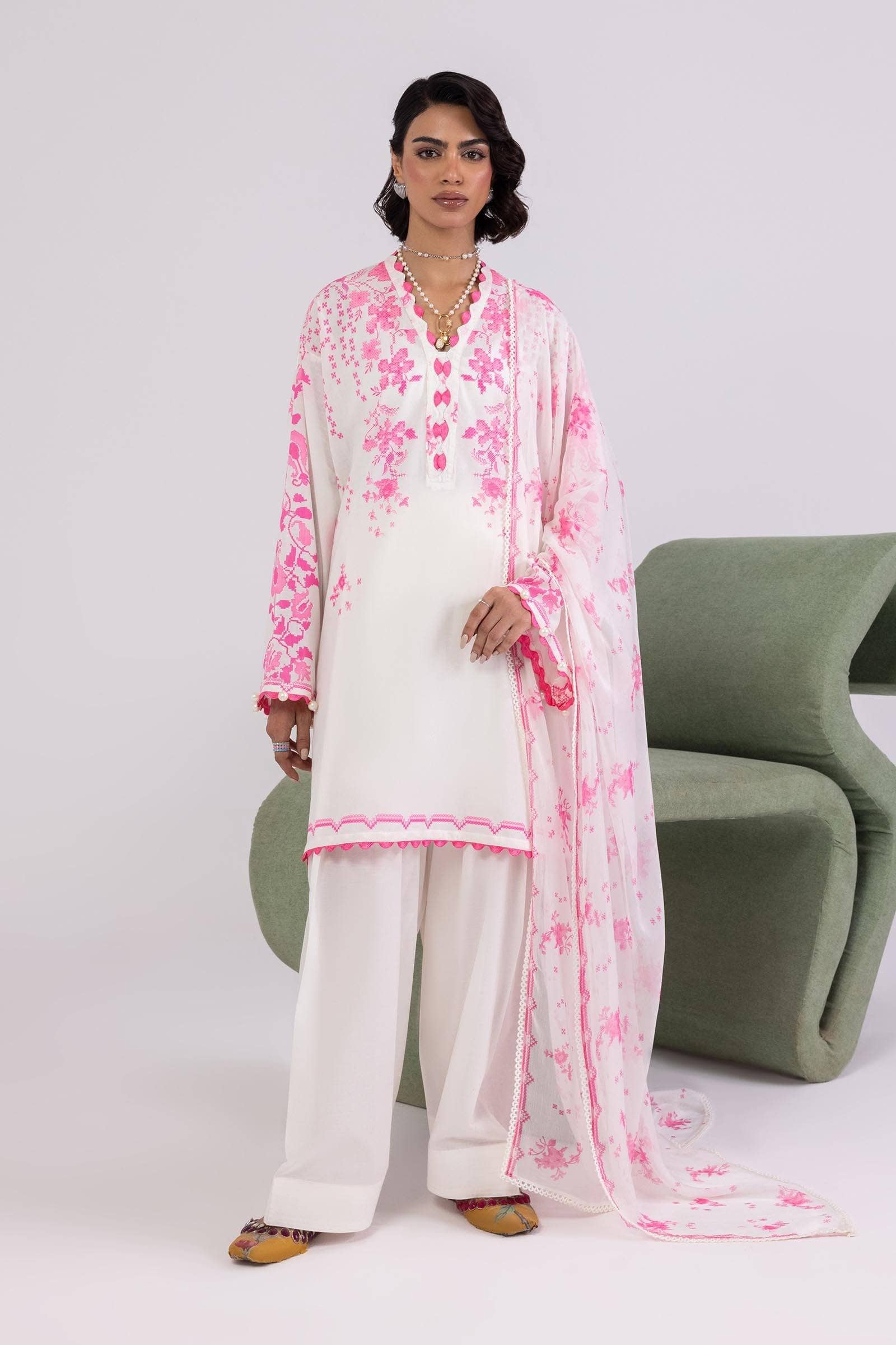 img_sana_safinaz_mahay_lawn_awwal_boutique