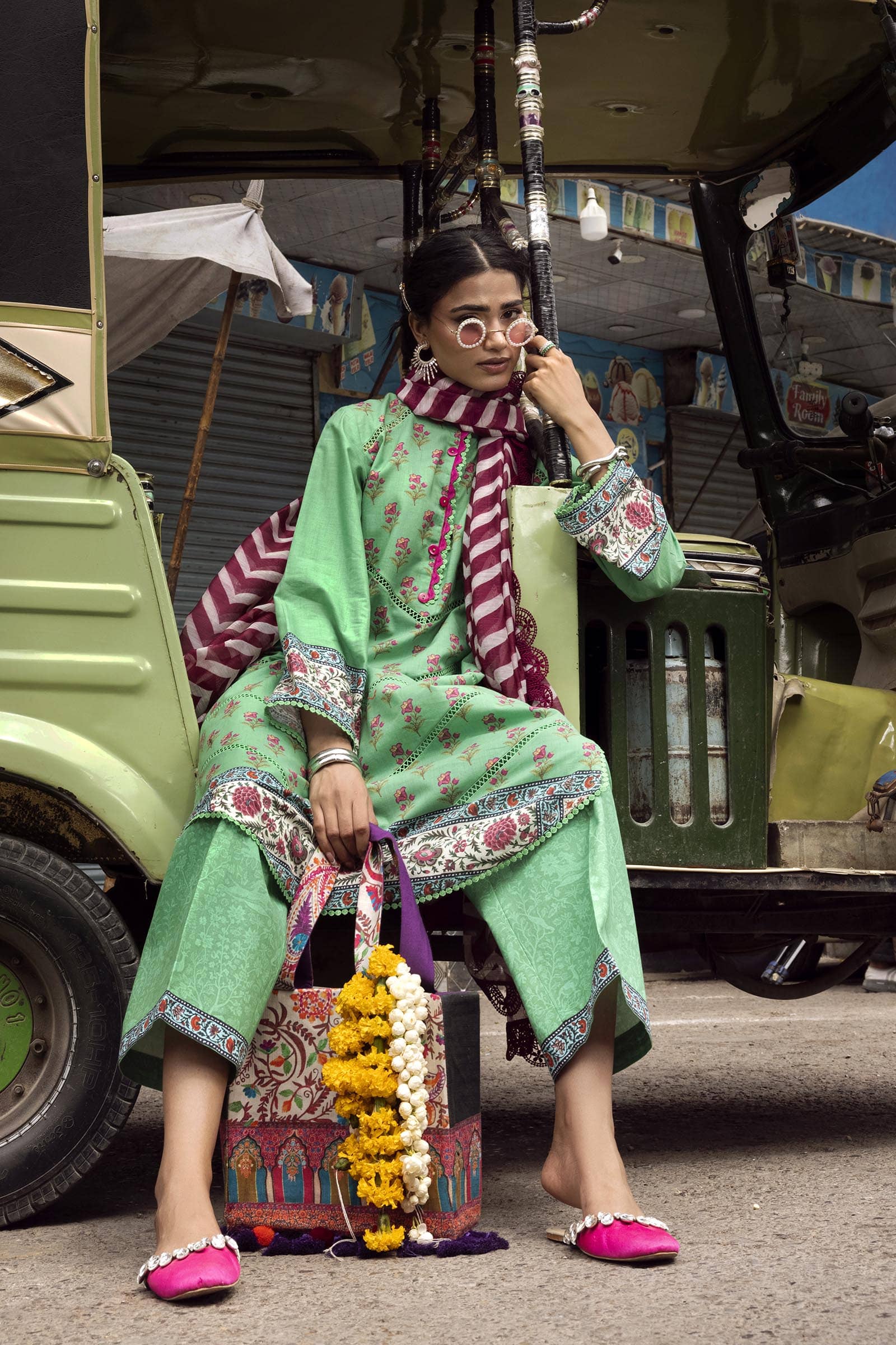 img_mahay_lawn_26_awwal_boutique