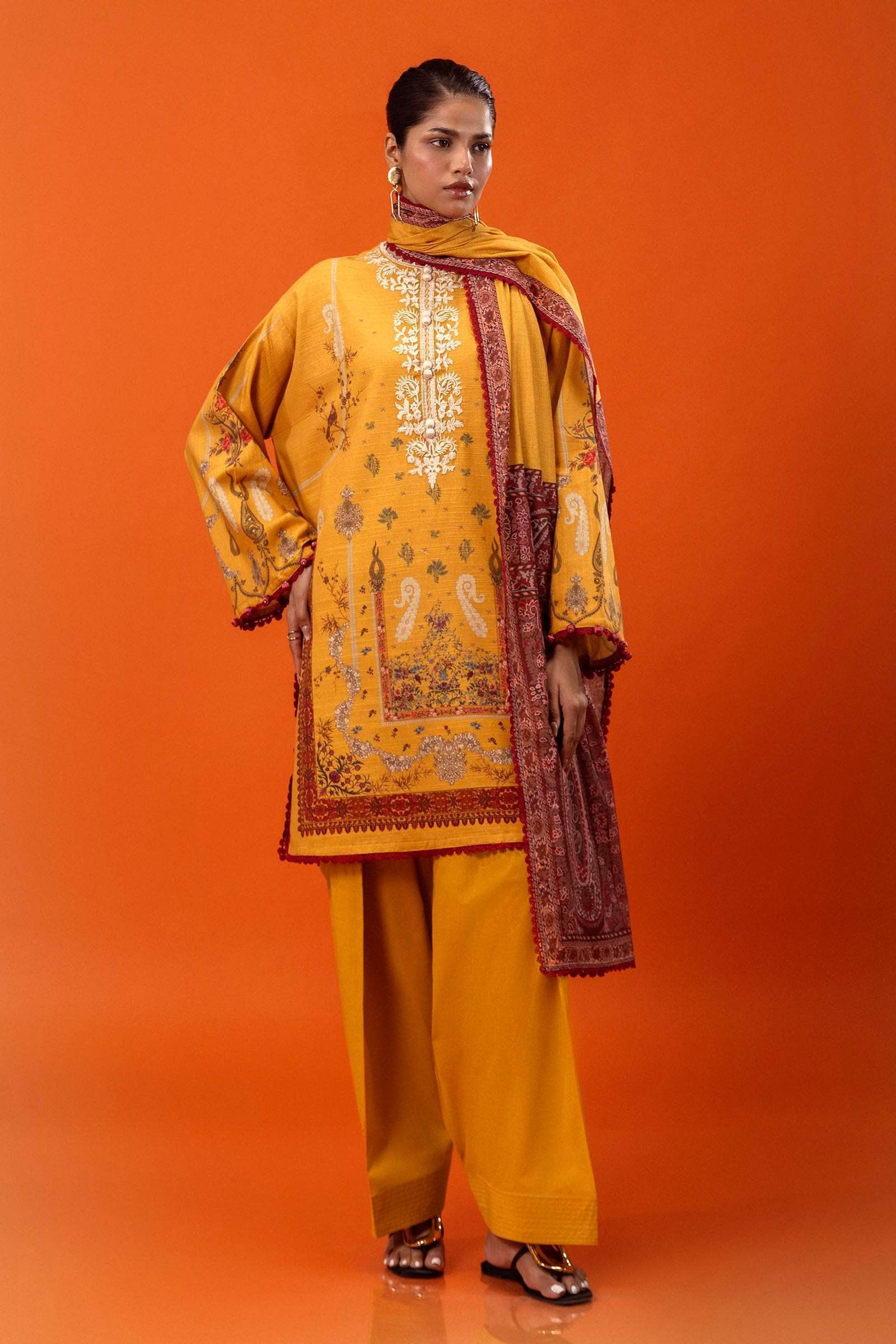 img_sana_safinaz_mahay_winter_fall_edit_awwal_boutique