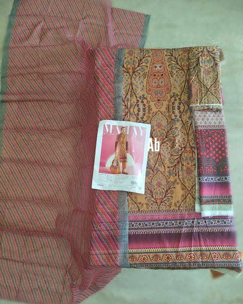 img_open_pic_sana_safinaz_mahay_lawn_awwal_boutique