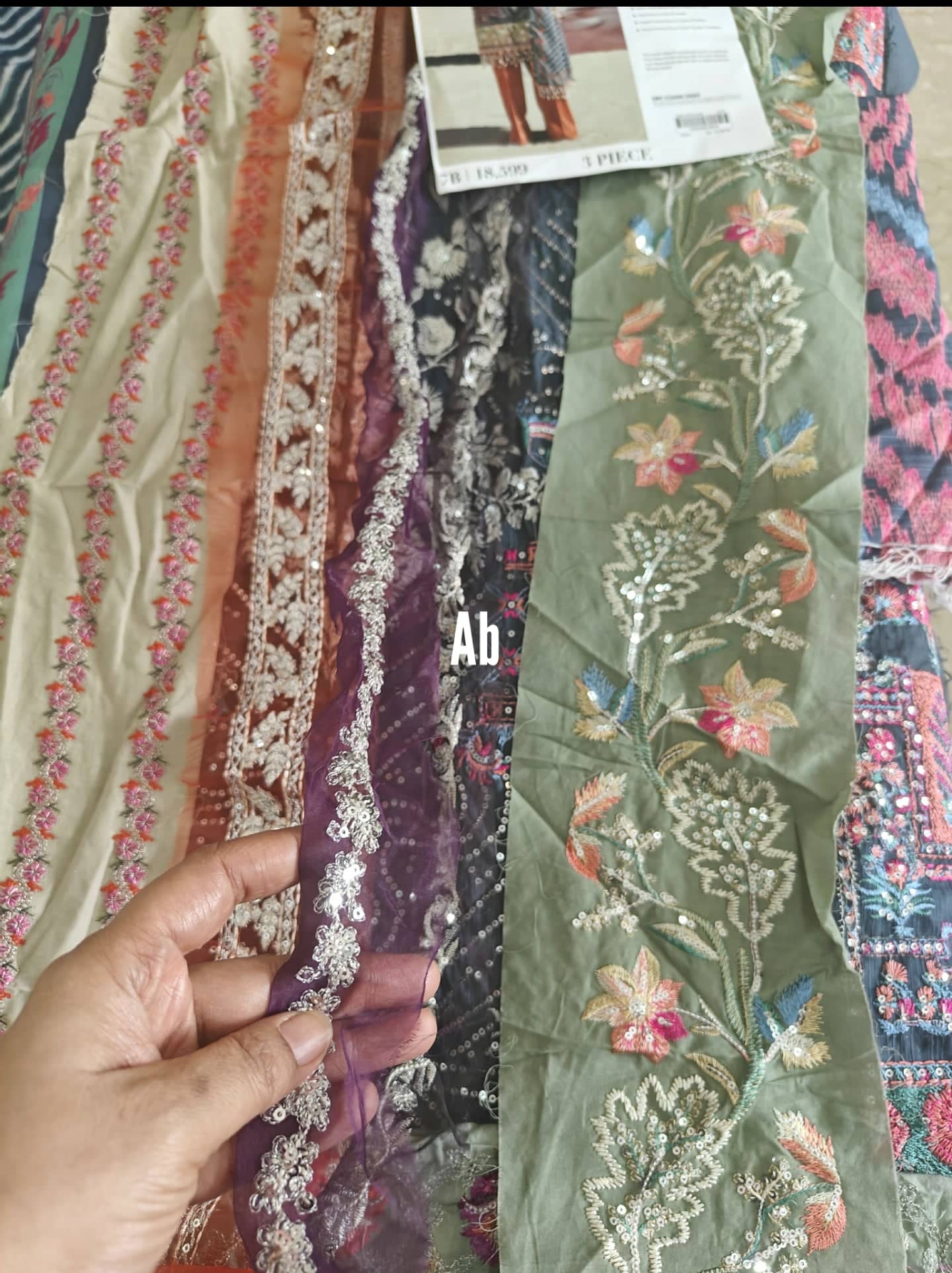 img_sana_safinaz_winter_shawl_collectoon_awwal_boutique