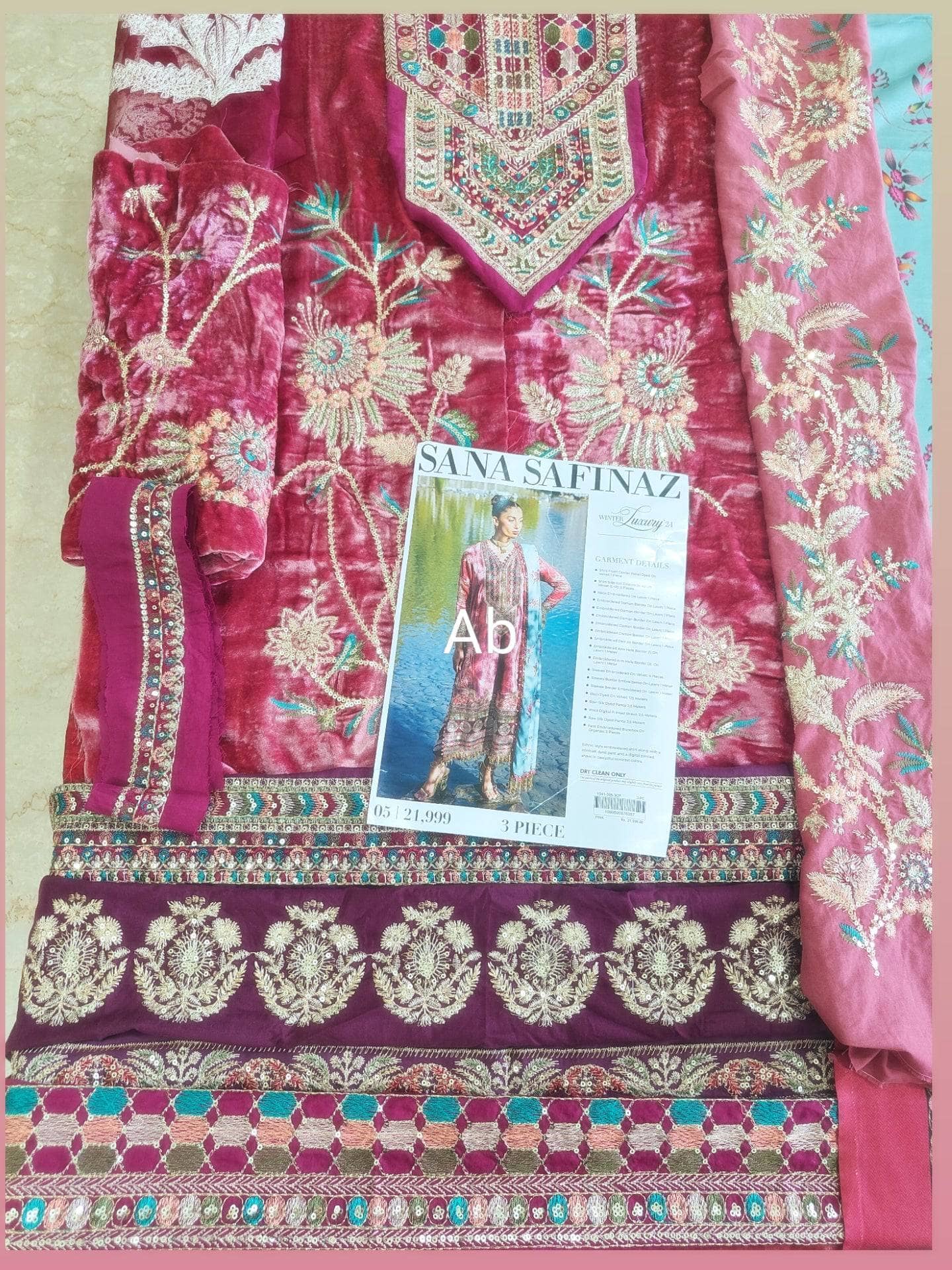 Open Pic/Sana Safinaz Velvet/05