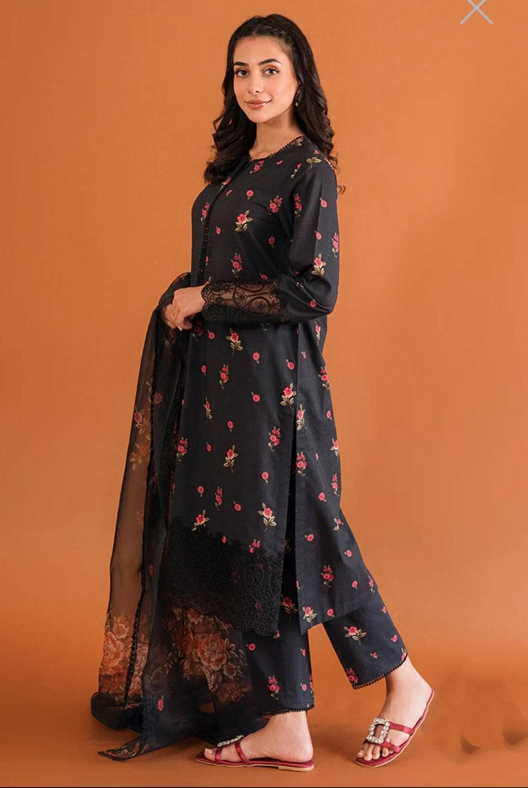 img_cross_stitch_lawn_23_awwal_boutique