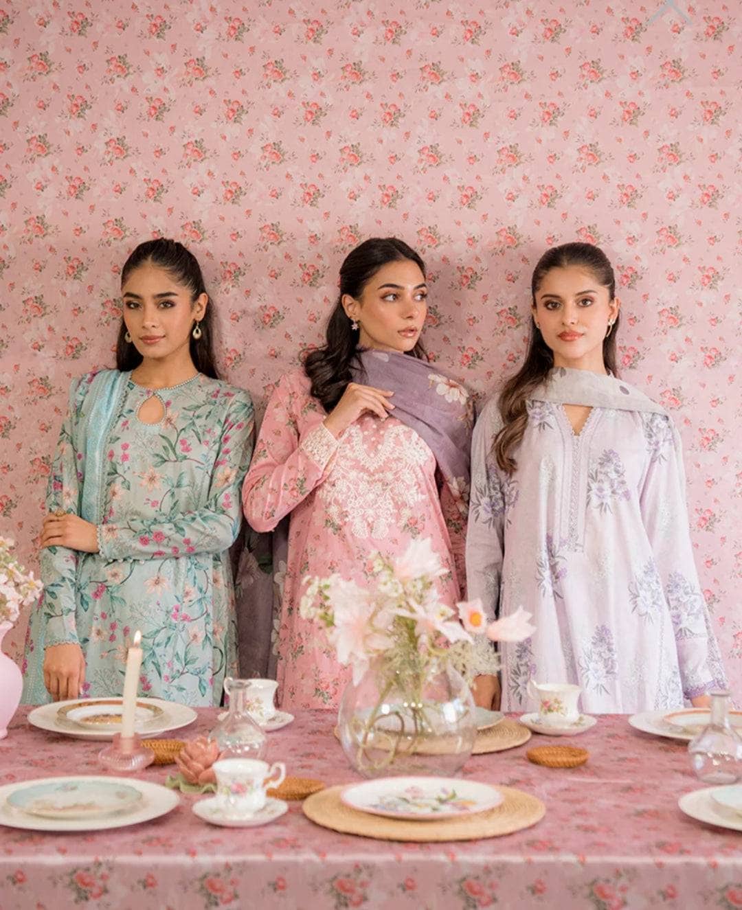 img_cross_stitch_lawn_23_awwal_boutique