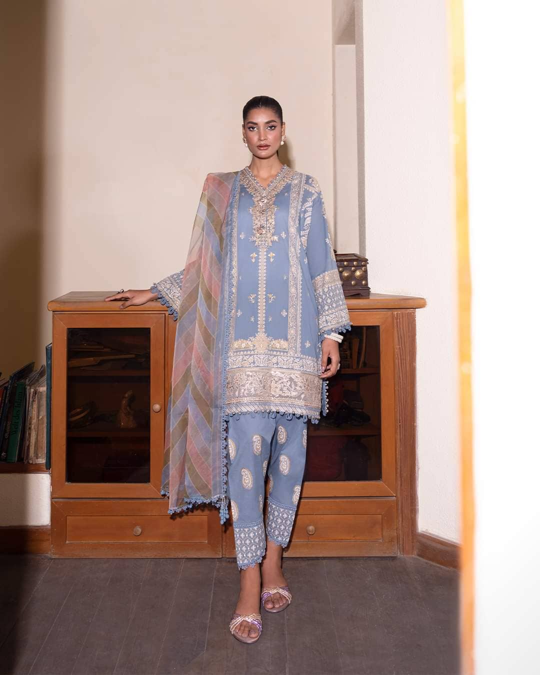 img_sana_safinaz_muzlin_lawn_23_awwal_boutique