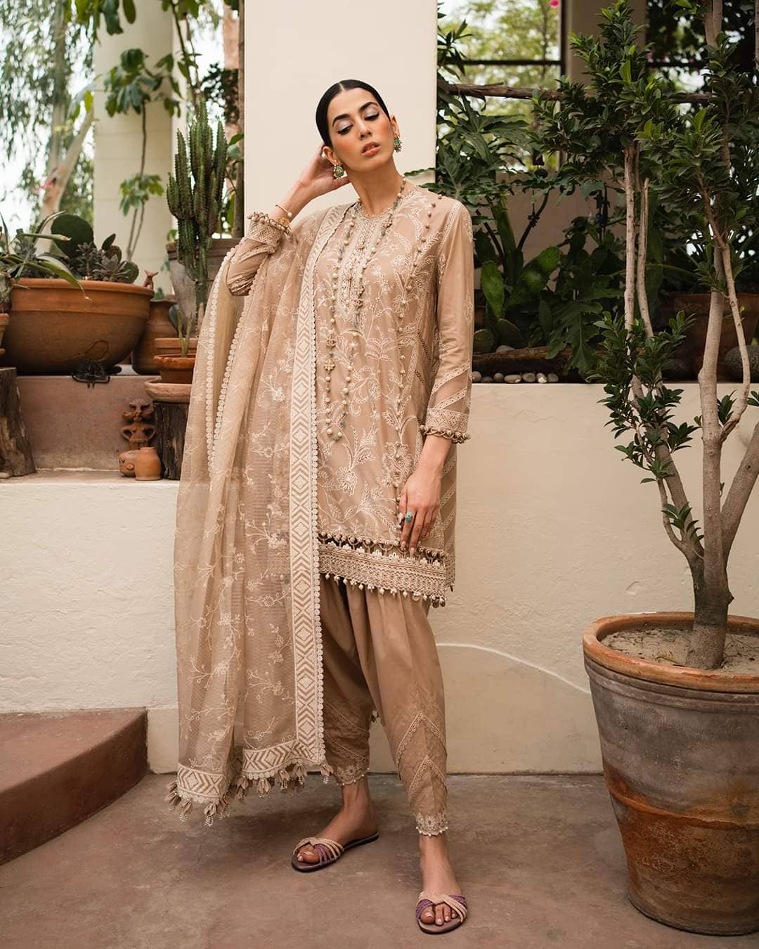 img_sana_safinaz_muzlin_lawn_23_awwal_boutique