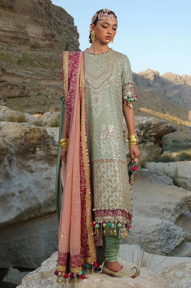 img_sana_safinaz_winter_23_awwal_boutique