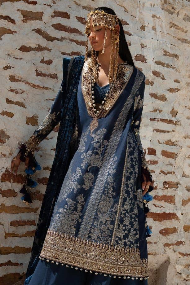 img_sana_safinaz_winter_23_awwal_boutique