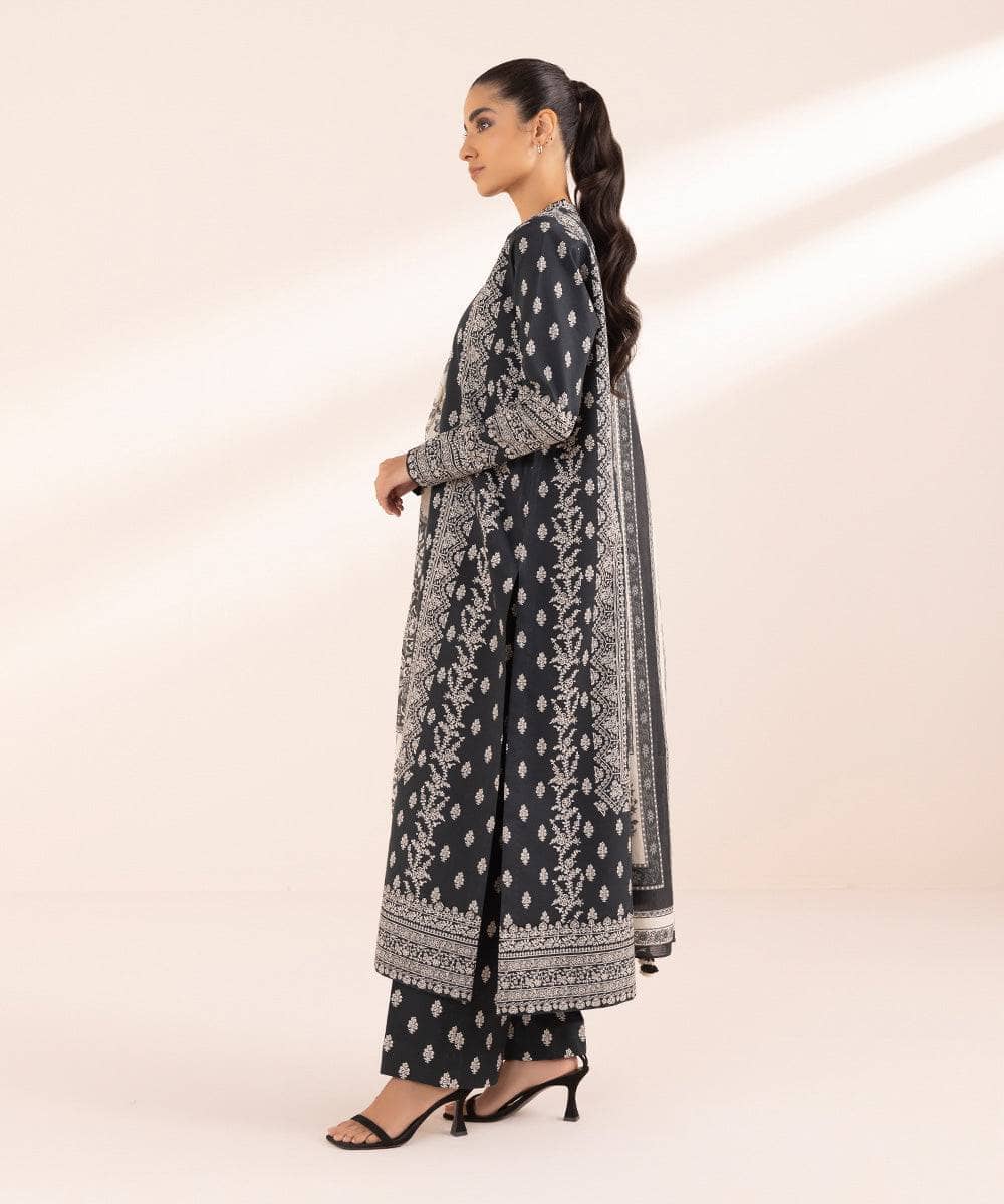 img_sapphire_lawn_24_awwal_boutique