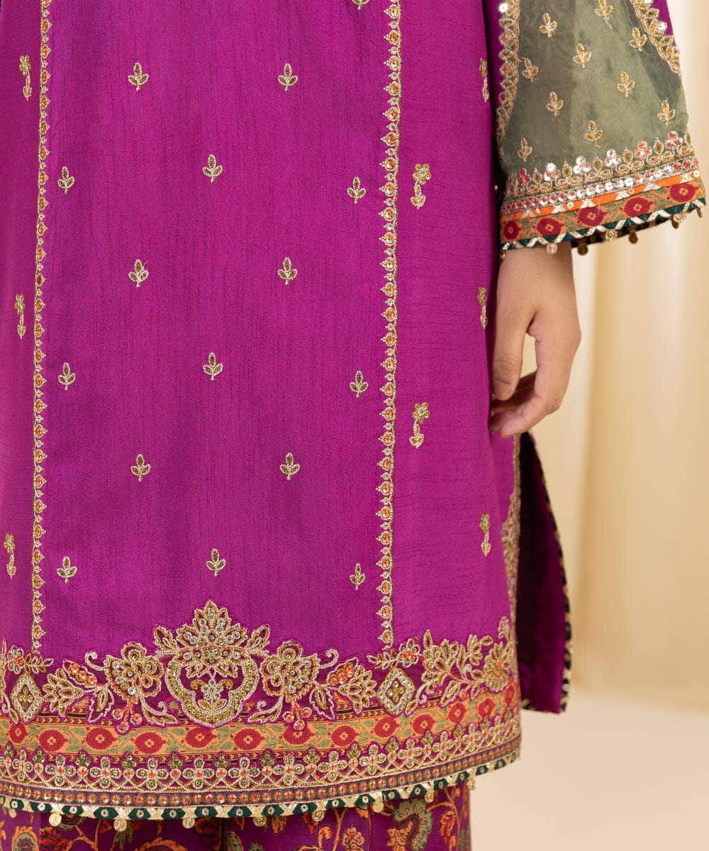 img_sapphire_festive_awwal_boutique