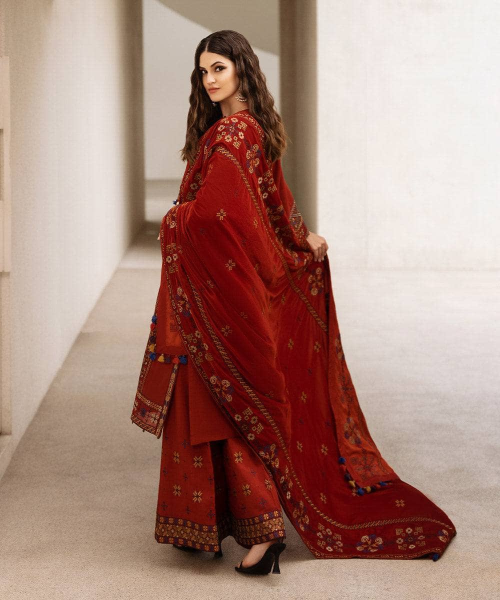 img_sapphire_velvet_awwal_boutique