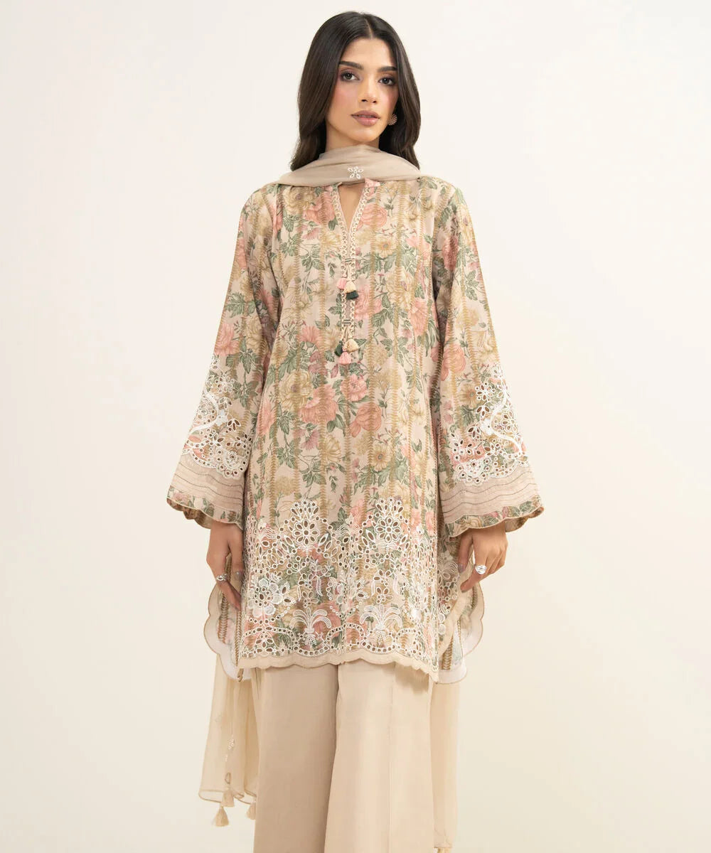 img_sapphire_lawn_awwal_boutique