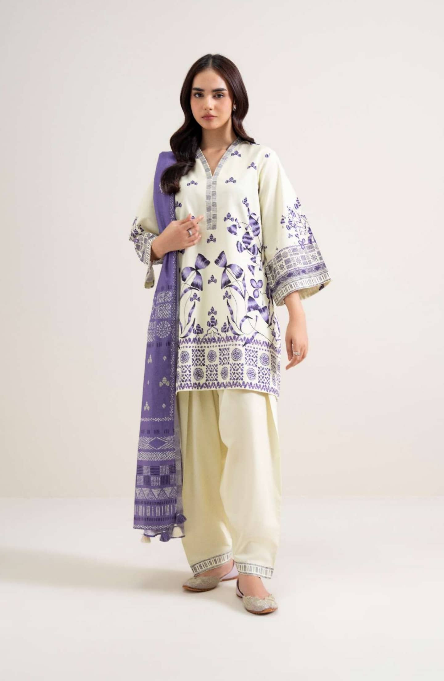 Sapphire Sukoon Luxury Lawn 26/U3P-DYS26V7-112
