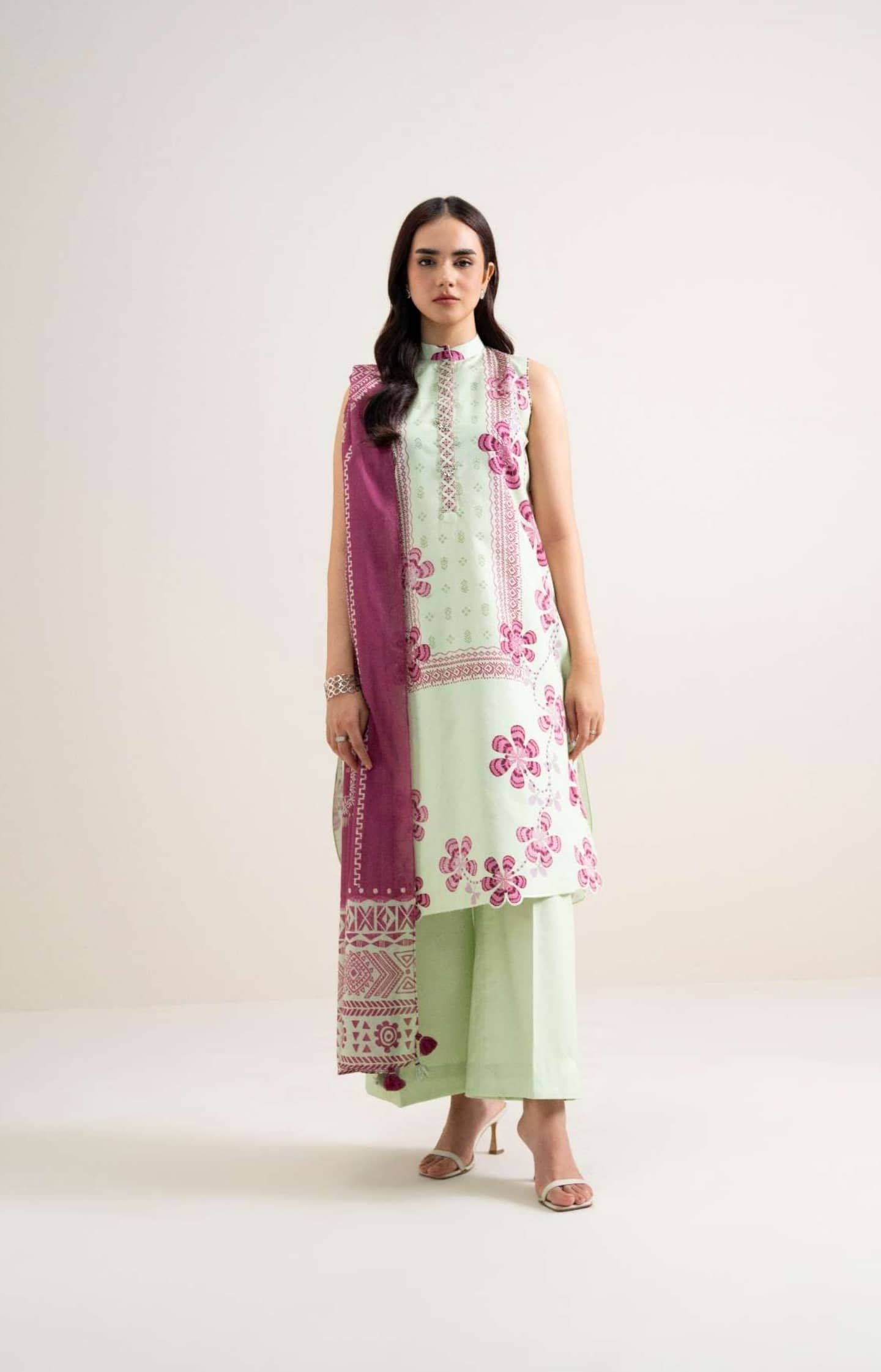 img_sapphire_lawn_26_awwal_boutique