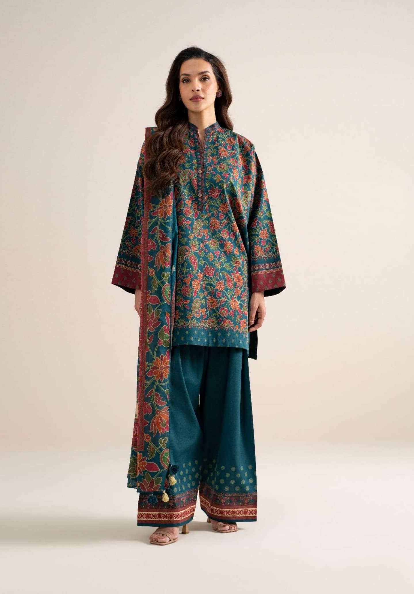 img_sapphire_lawn_26_awwal_boutique