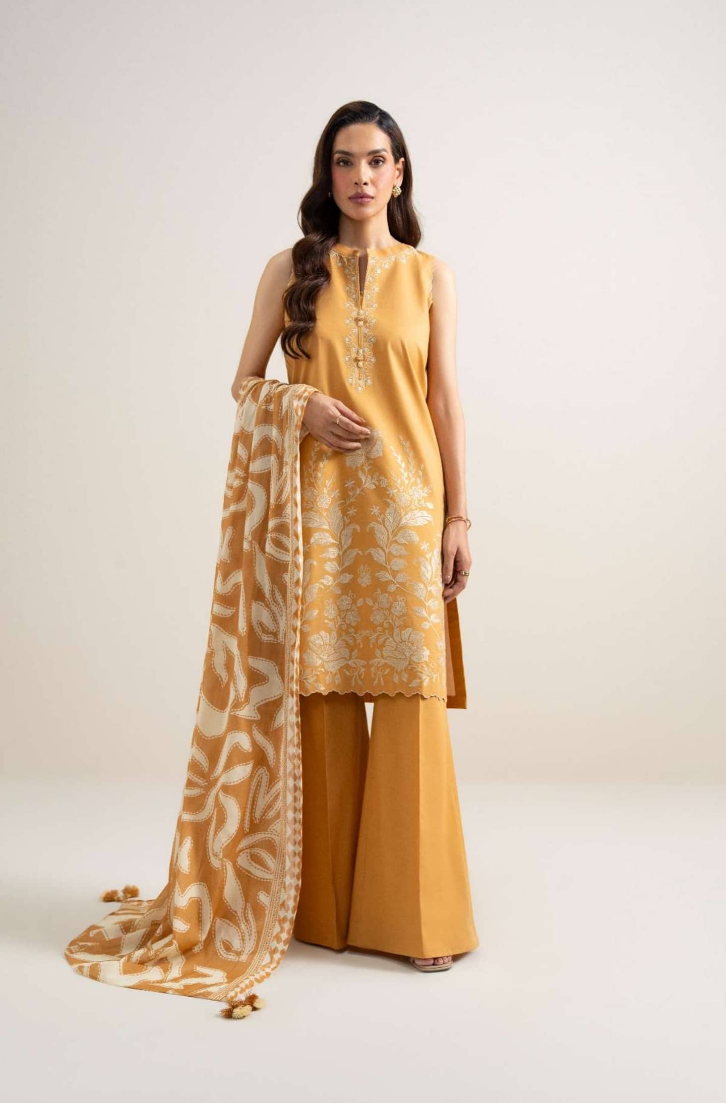 img_sapphire_lawn_26_awwal_boutique