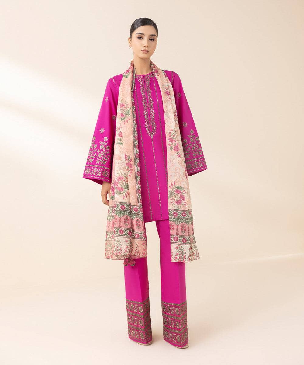 img_sapphire_intermix_awwal_boutique