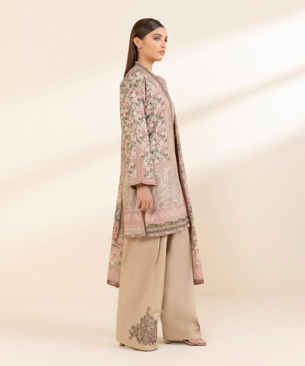 img_sapphire_intermix_awwal_boutique