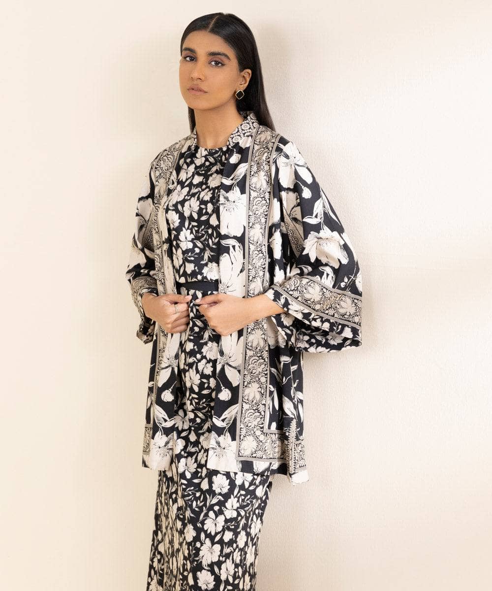 img_sapphire_lawn_awwal_boutique