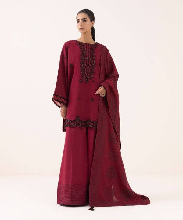 img_sapphire_intermix_awwal_boutique