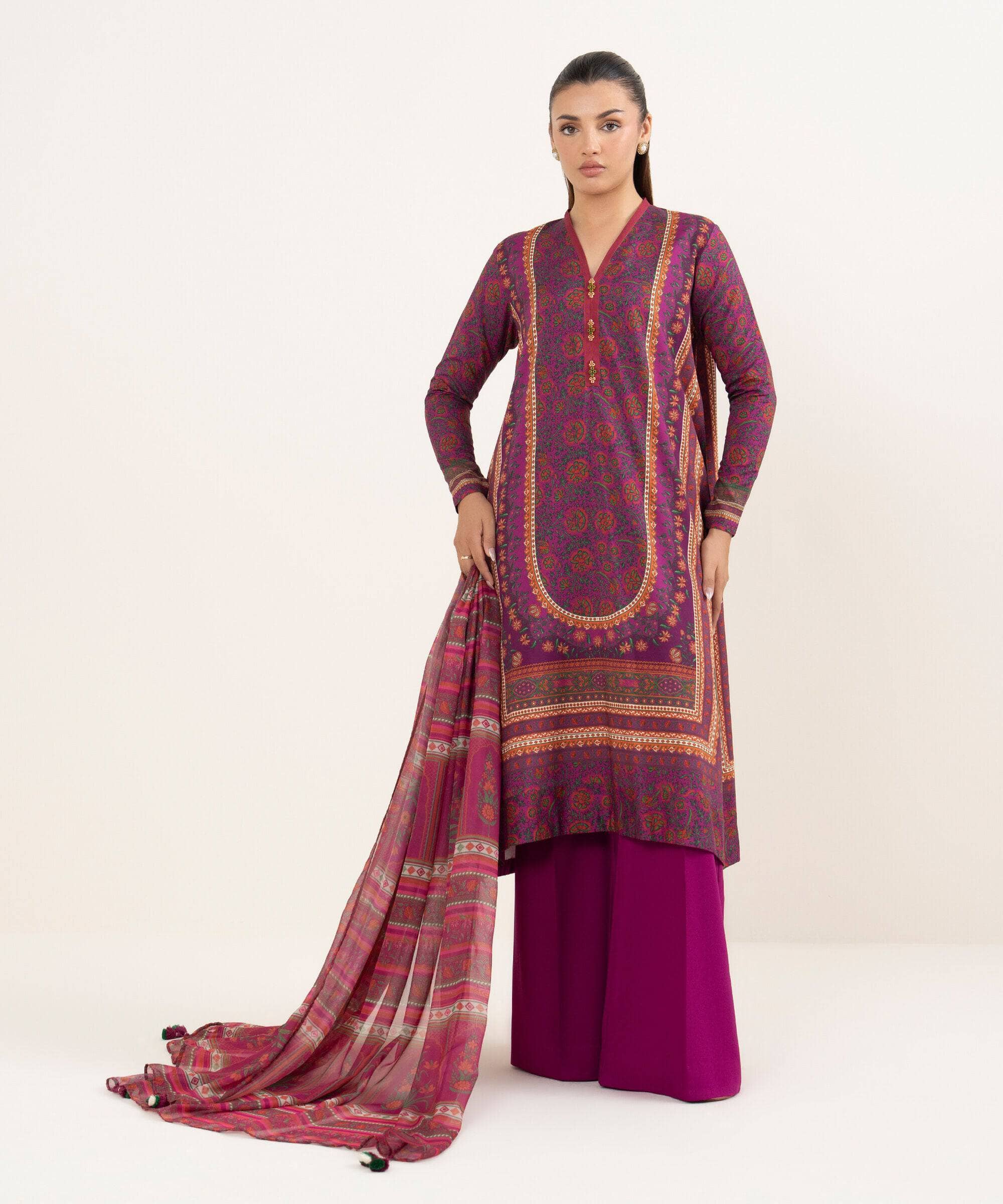 img_Sapphire_lawn_intermix_awwal_boutique