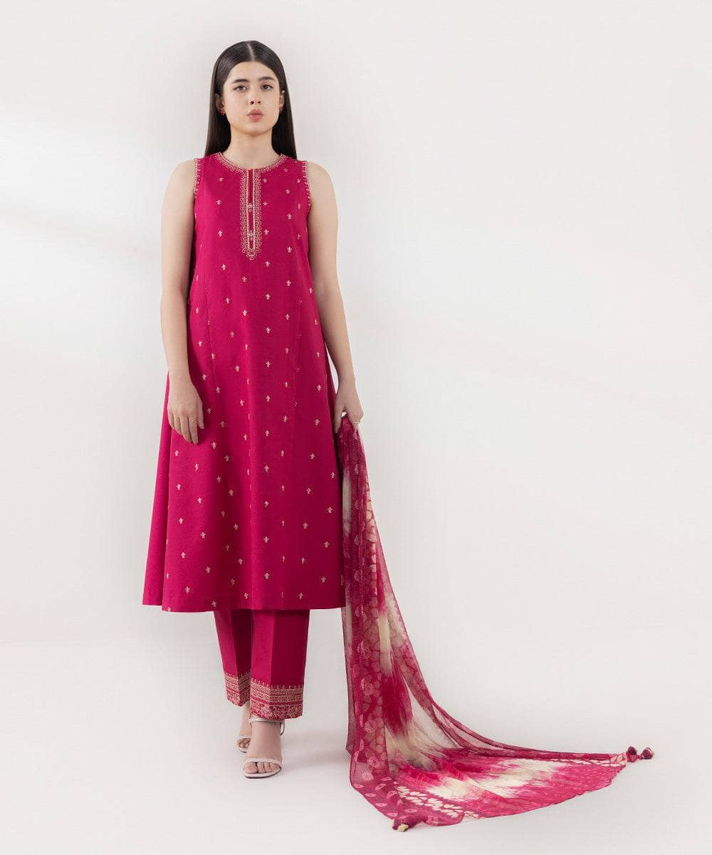 img_sapphire_intermix_awwal_boutique