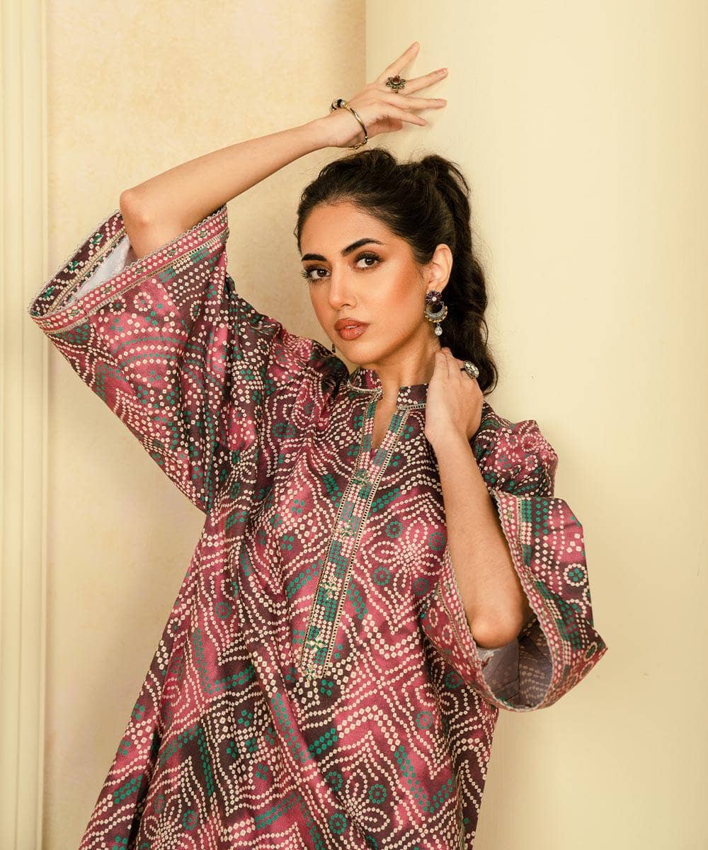 img_sapphire_intermix_lawn_awwal_boutique