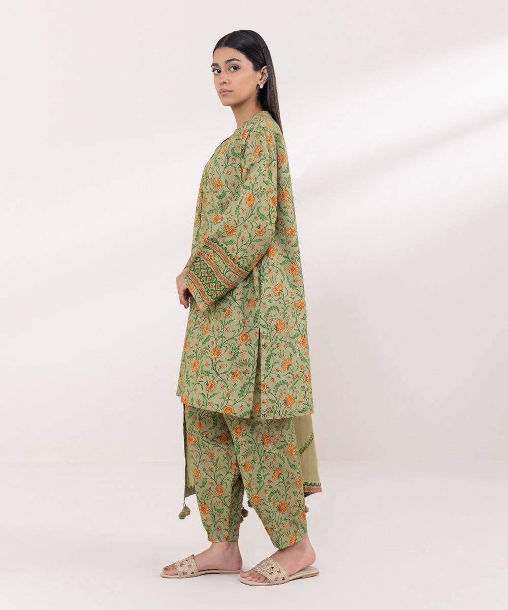 img_sapphire_intermix_awwal_boutique