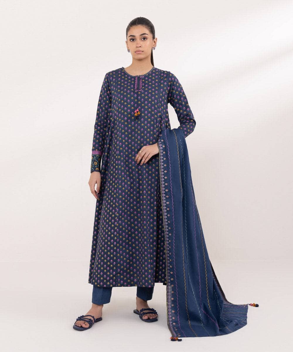 img_sapphire_intermix_awwal_boutique