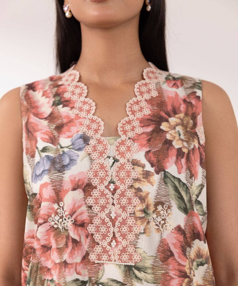 img_sapphire_intermix_awwal_boutique