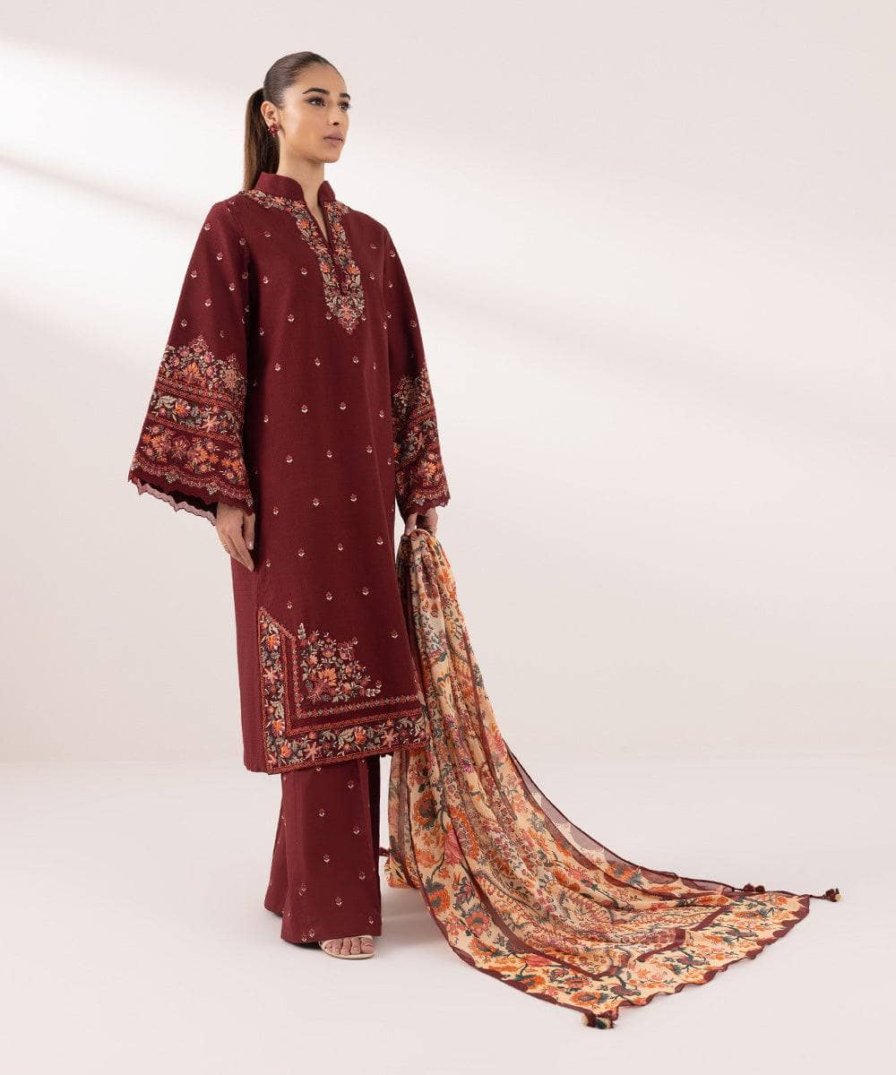 img_sapphire_intermix_awwal_boutique
