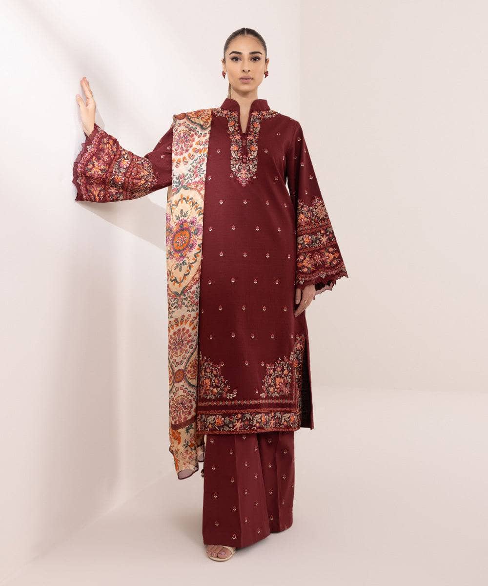 img_sapphire_intermix_awwal_boutique