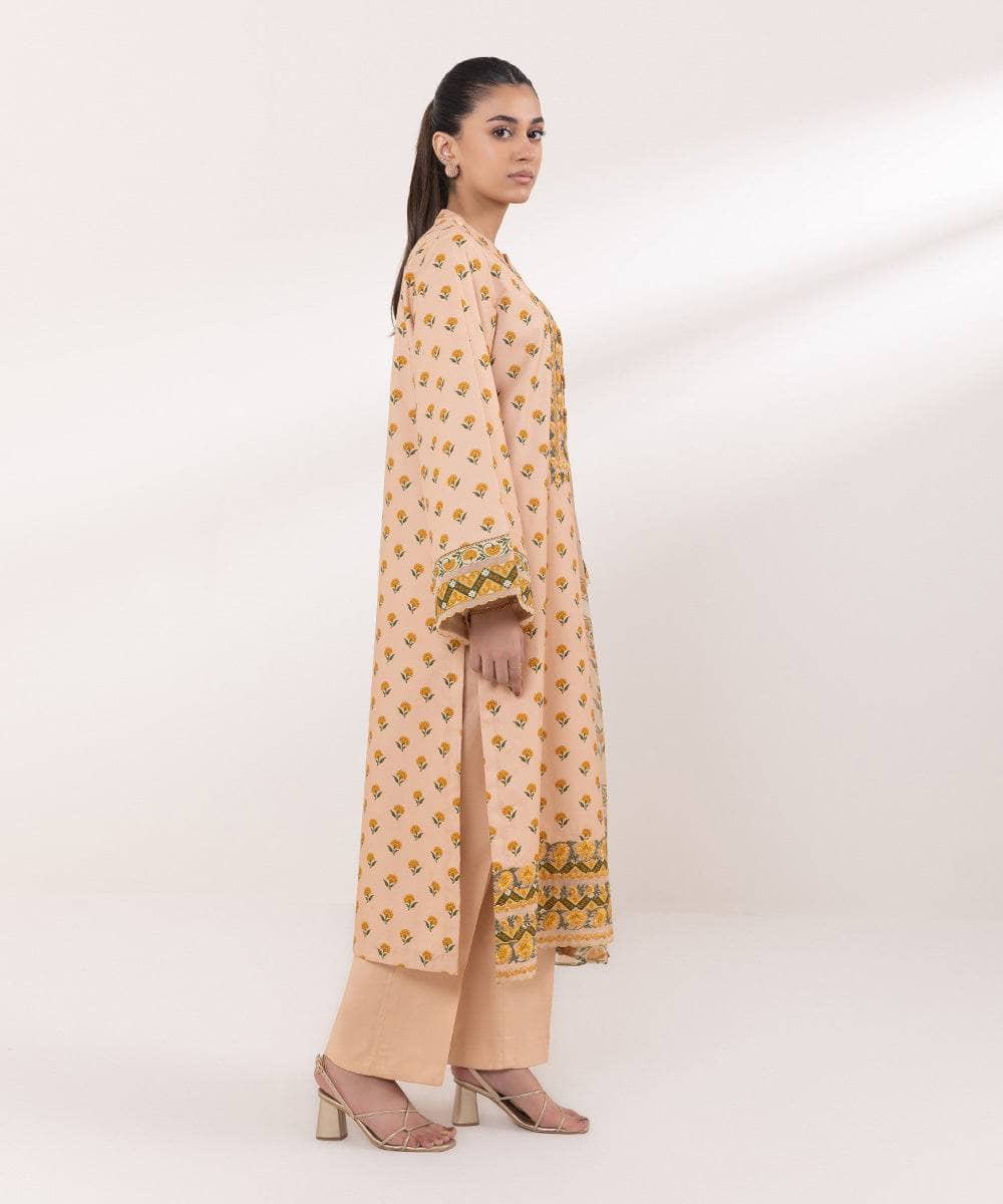 img_sapphire_intermix_awwal_boutique
