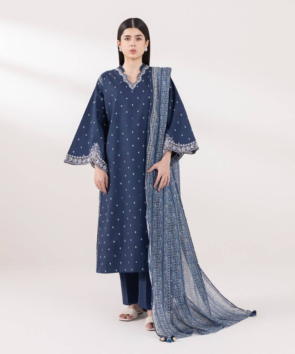 img_sapphire_intermix_awwal_boutique