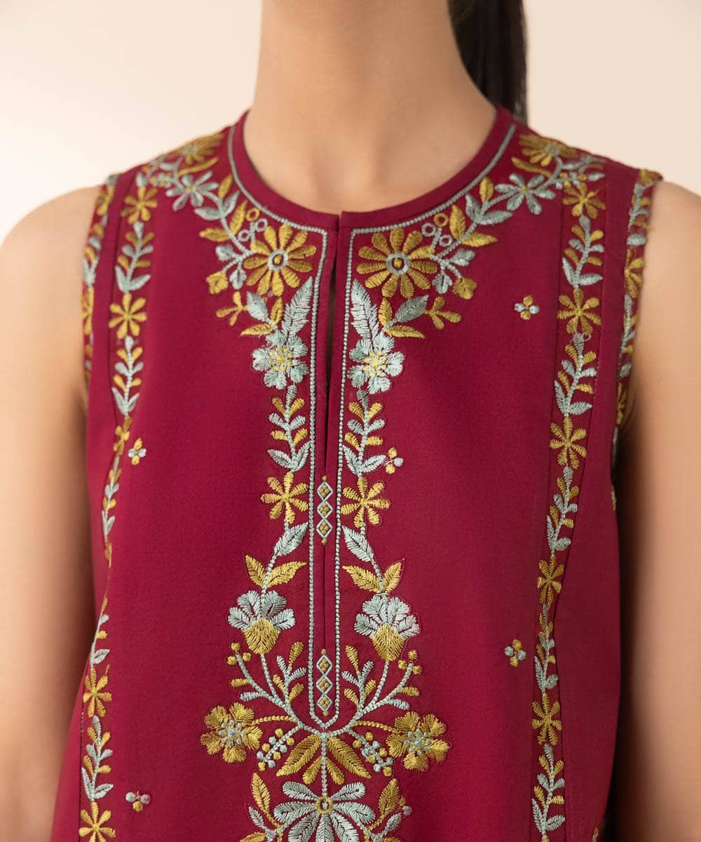 img_sapphire_intermix_awwal_boutique