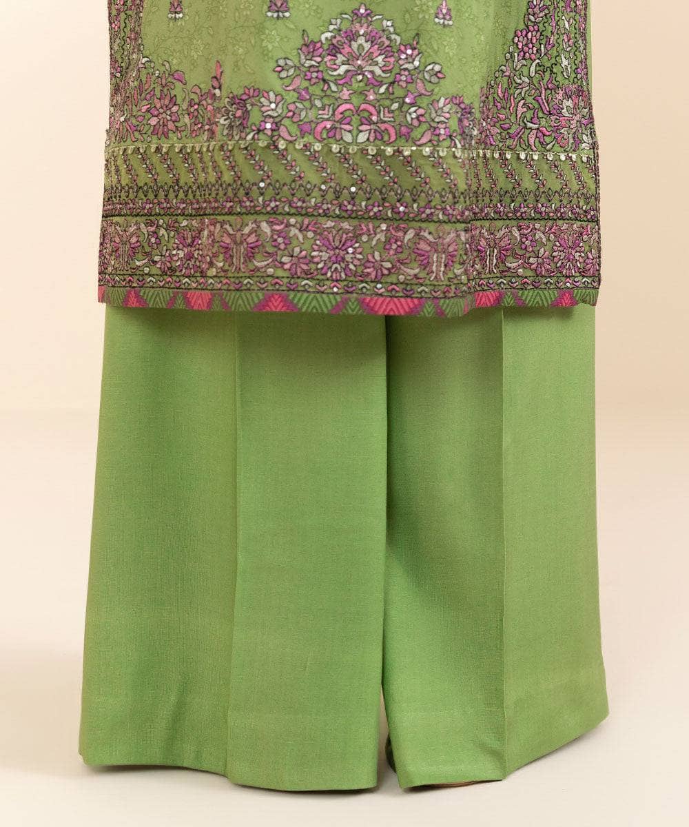 img_sapphire_intermix_awwal_boutique