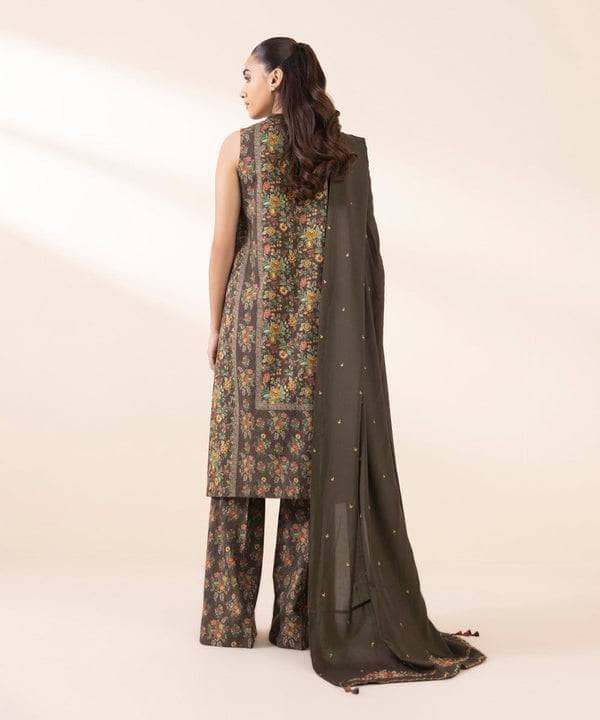 img_sapphire_intermix_awwal_boutique