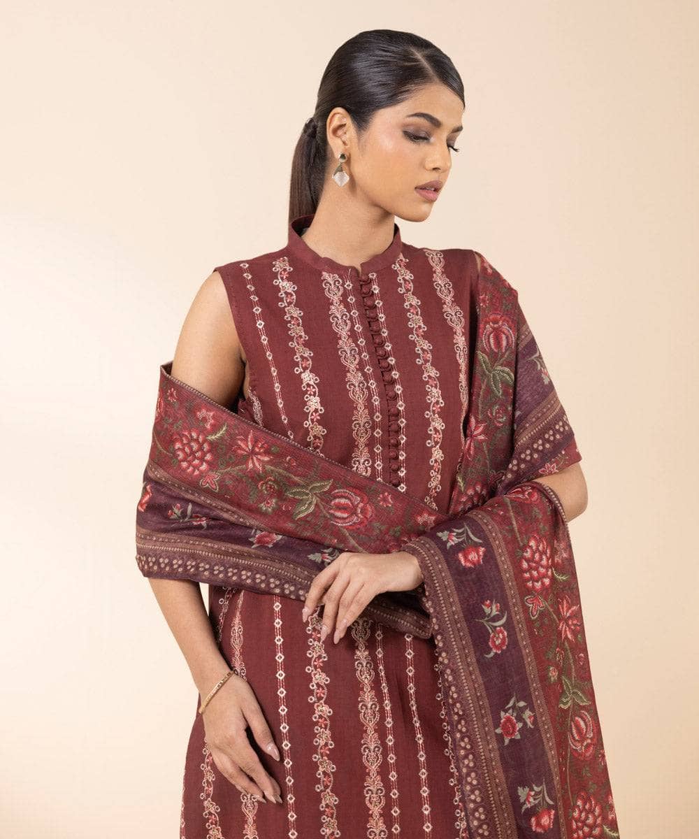 img_sapphire_intermix_awwal_boutique