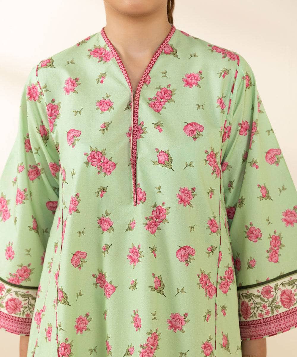 img_sapphire_lawn_awwal_boutique