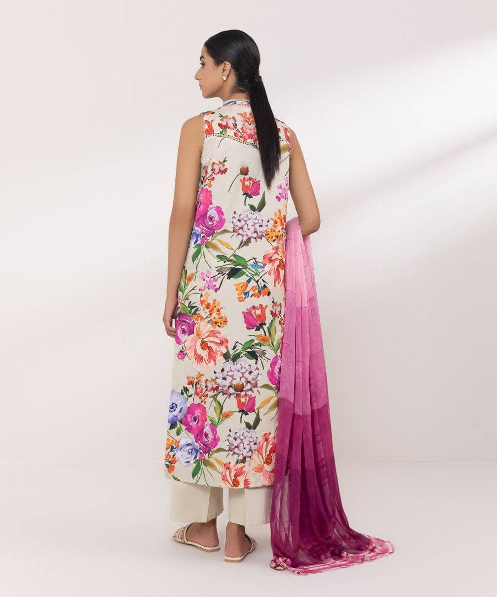 img_sapphire_lawn_24_awwal_boutique