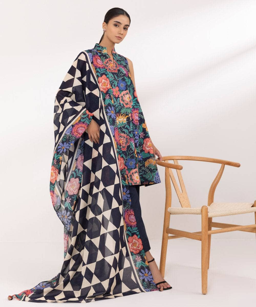 img_sapphire_lawn_24_awwal_boutique