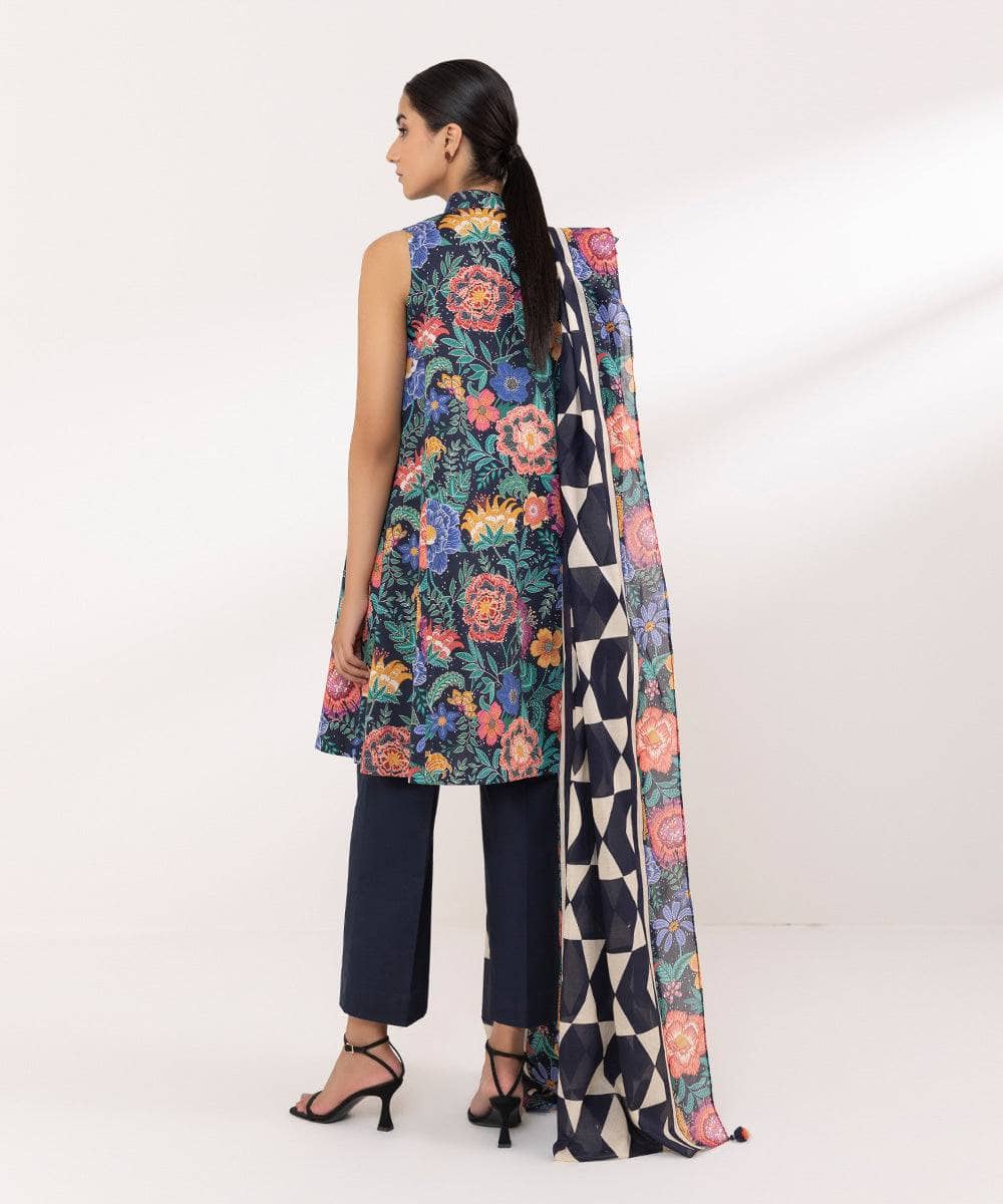 img_sapphire_lawn_24_awwal_boutique