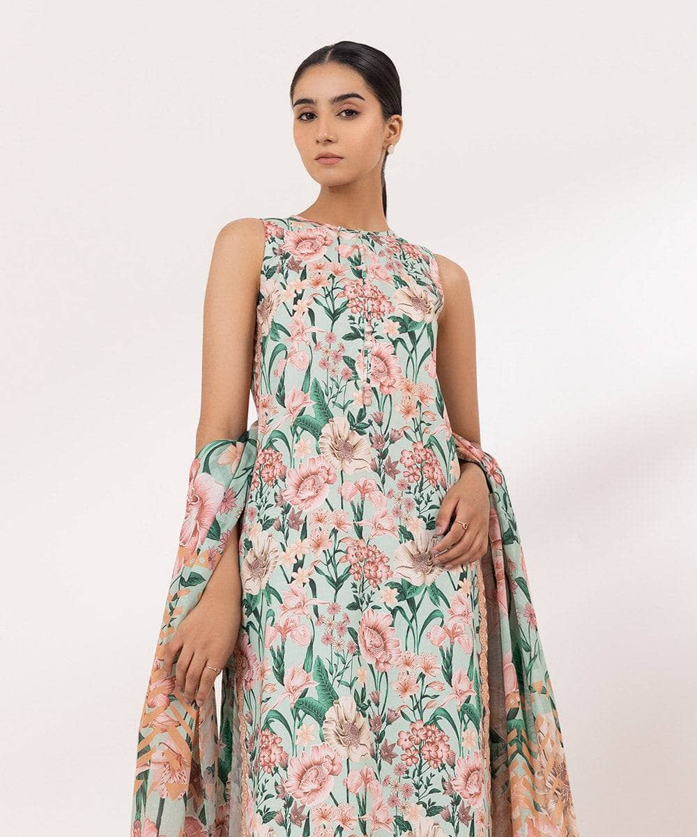 img_sapphire_lawn_24_awwal_boutique