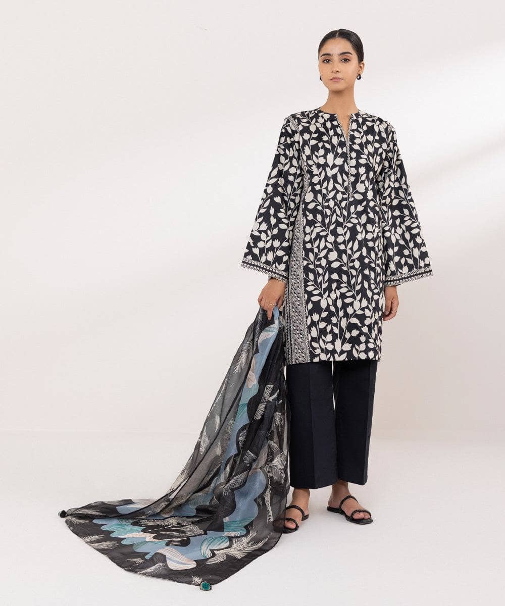 img_sapphire_lawn_24_awwal_boutique
