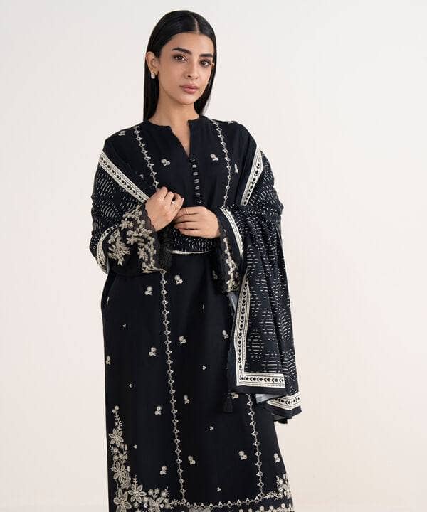 img_sapphire_pre_fall_awwal_boutique