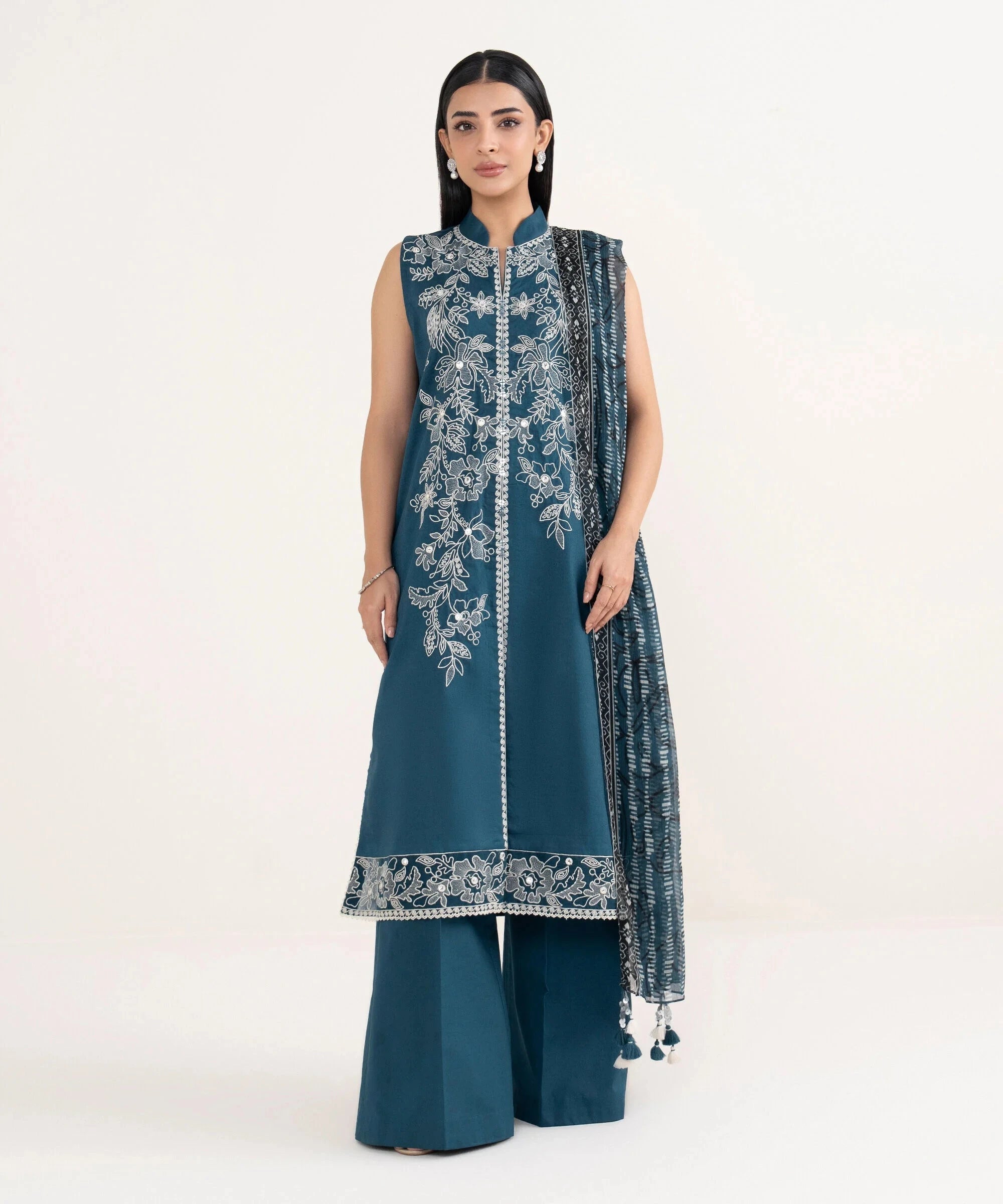 img_sapphire_pre_fall_collection_awwal_boutique