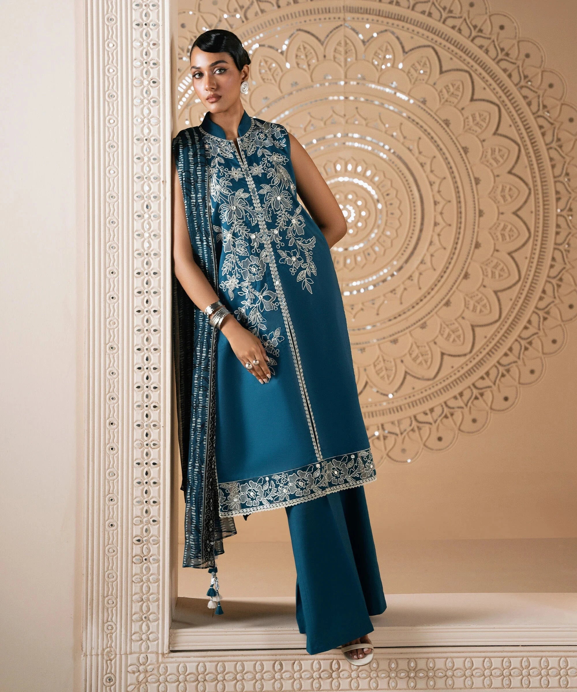 img_sapphire_pre_fall_collection_awwal_boutique