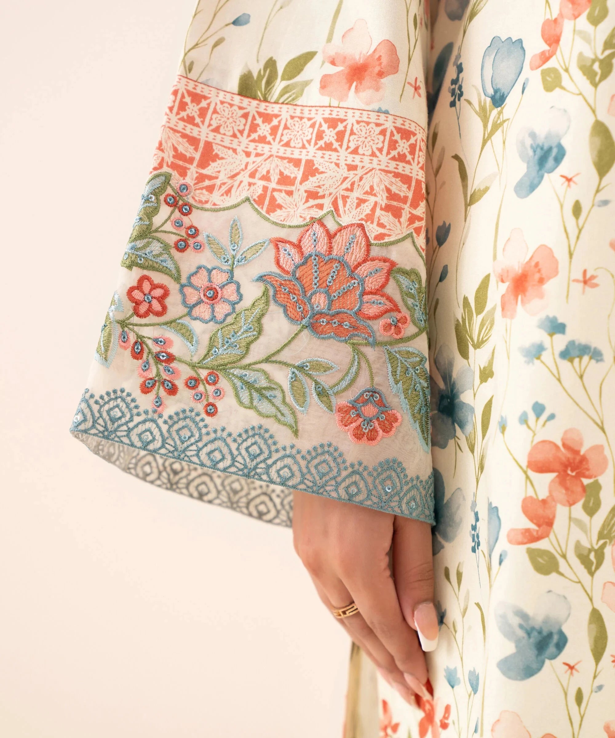 img_sapphire_pre_fall_collection_awwal_boutique
