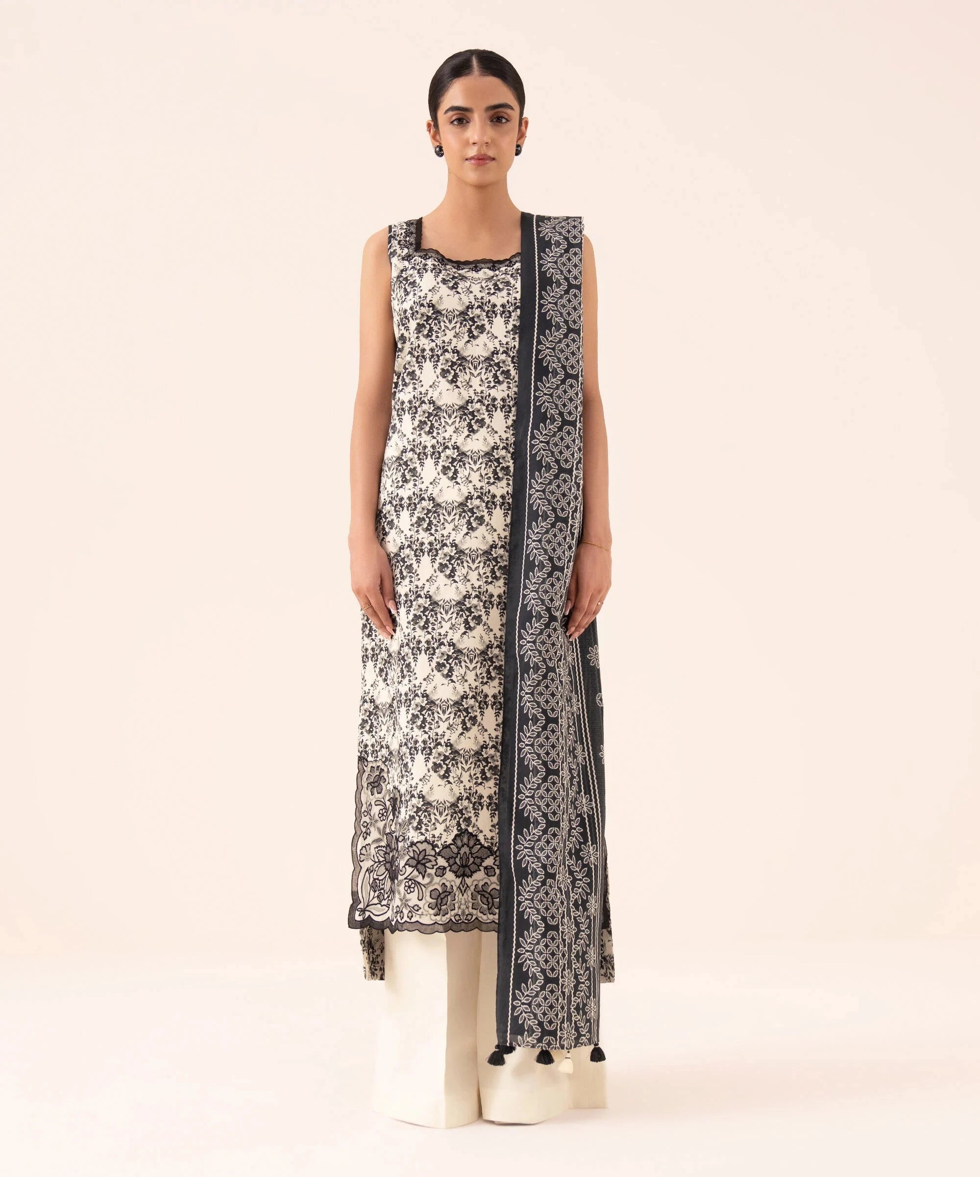 img_sapphire_pre_fall_collection_awwal_boutique