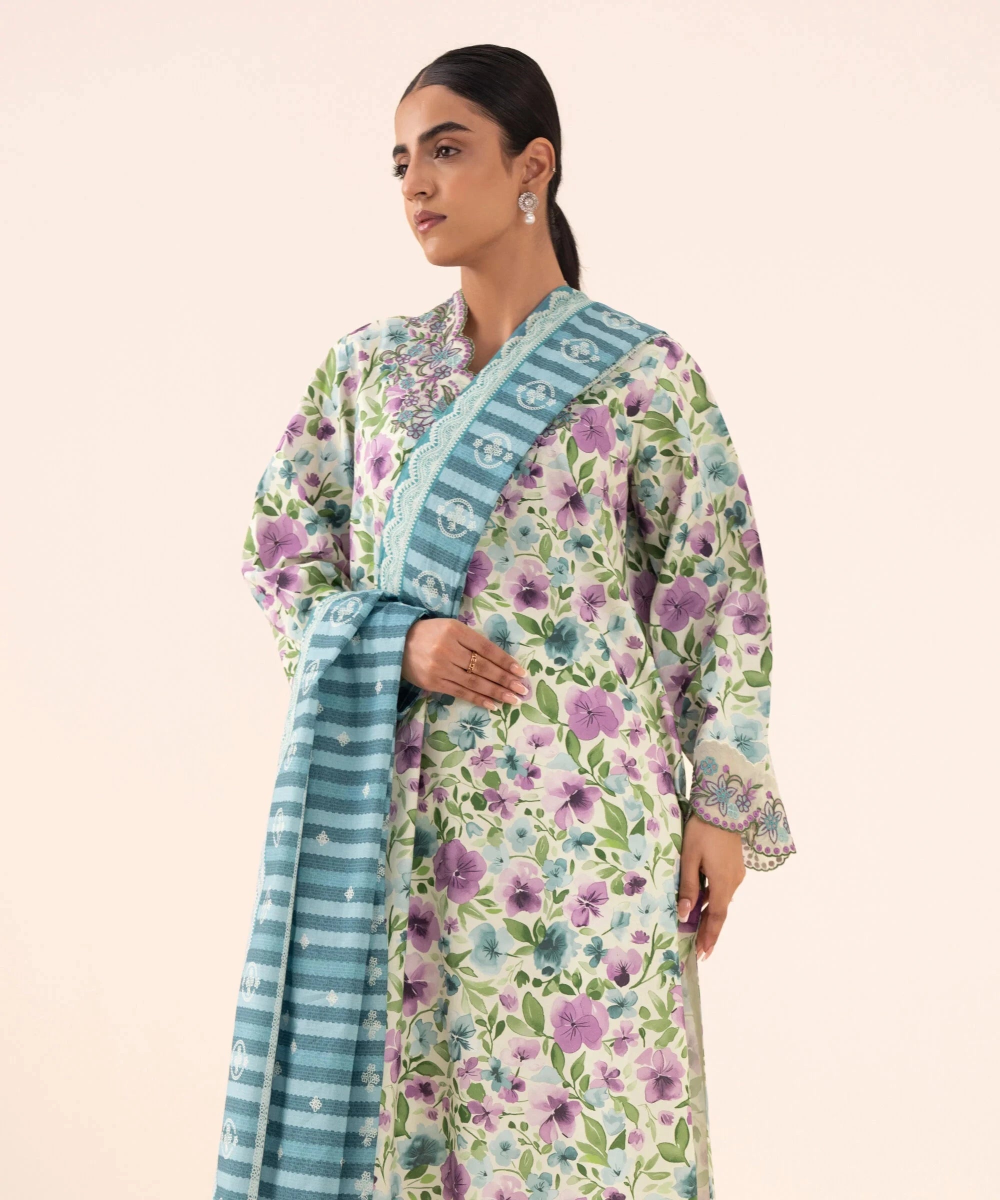 img_sapphire_pre_fall_collection_awwal_boutique